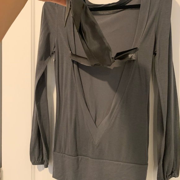 ASOS backless long sleeved sexy grey top w/ tie - Picture 9 of 9